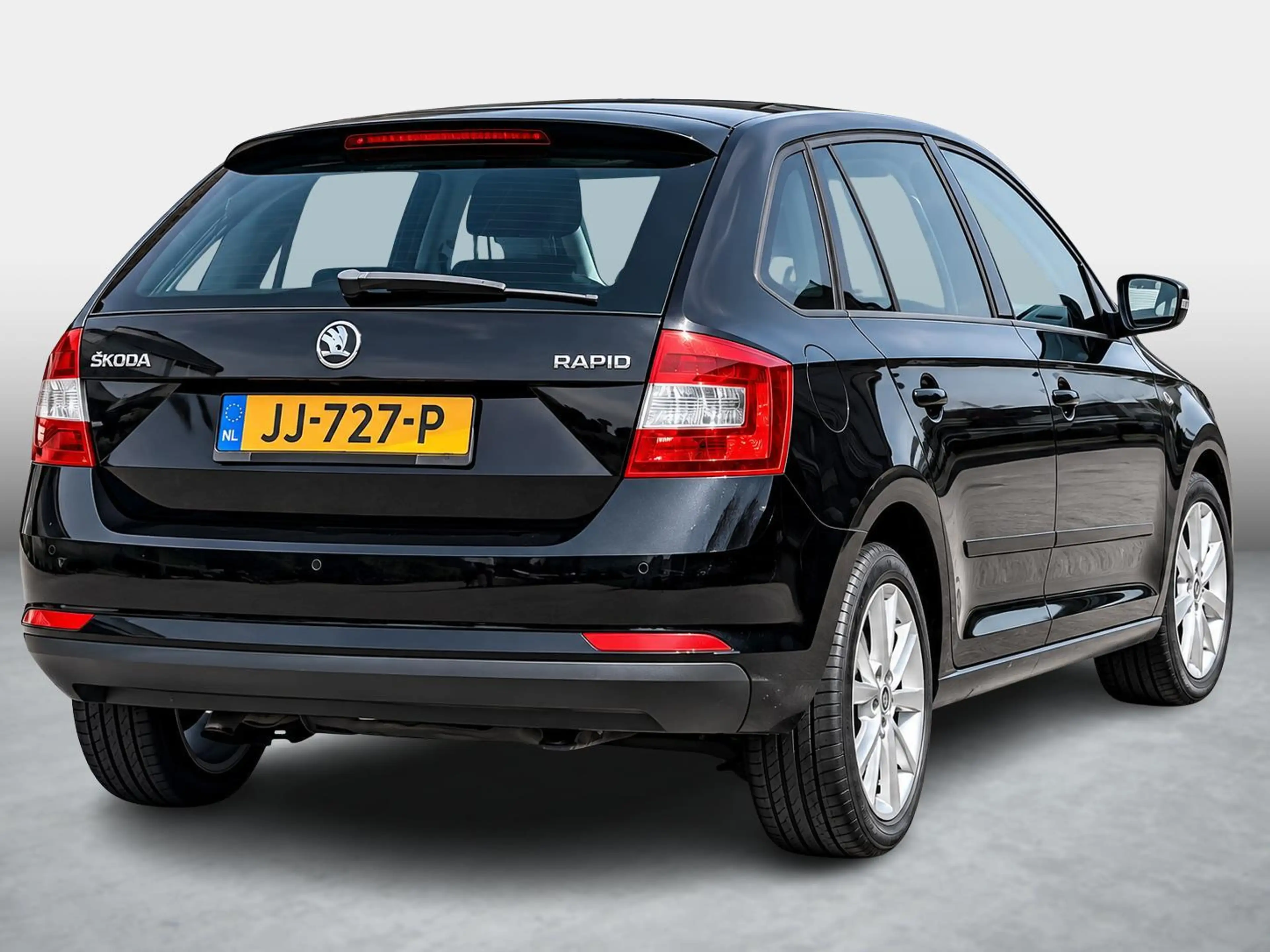 Skoda Rapid/Spaceback 1.2 TSI Greentech JOY / Nieuwe Beurt bij Afleverin — photo 4