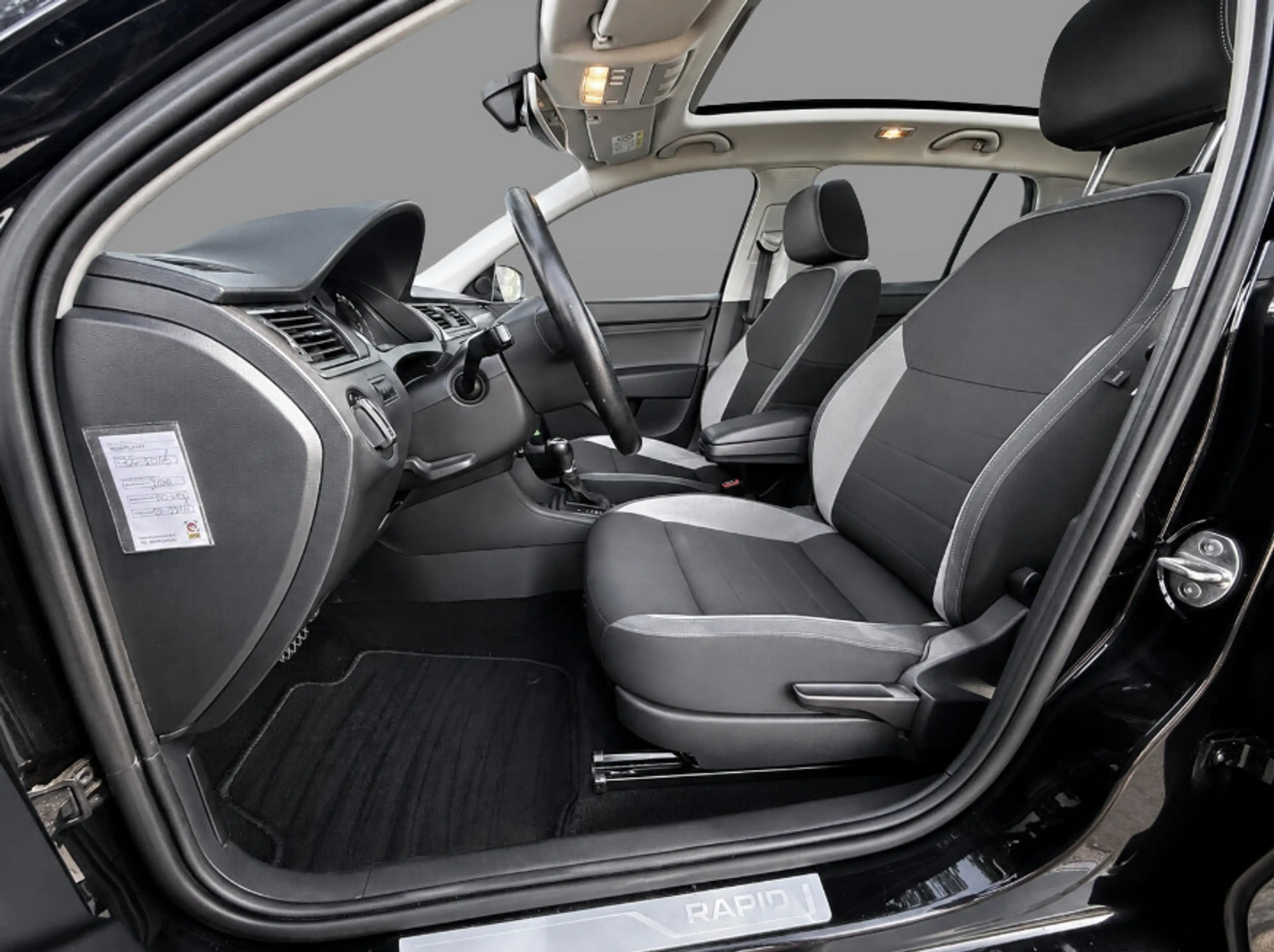 Skoda Rapid/Spaceback 1.2 TSI Greentech JOY / Nieuwe Beurt bij Afleverin — photo 6