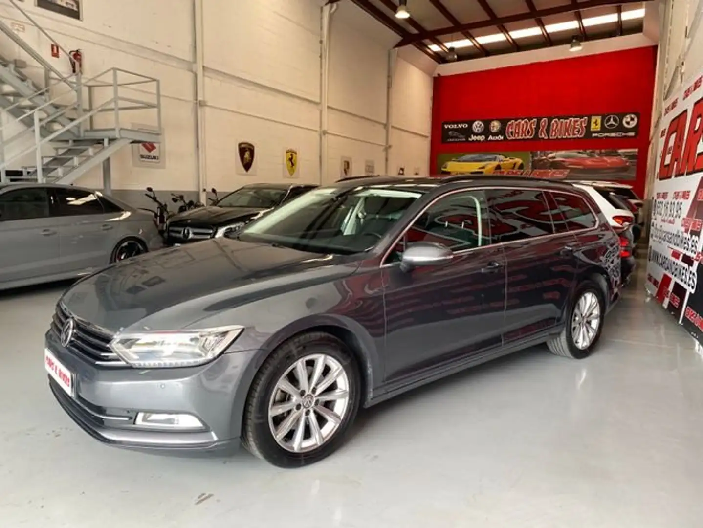 Volkswagen Passat Variant 2.0TDI Edition 110kW Grau - 2