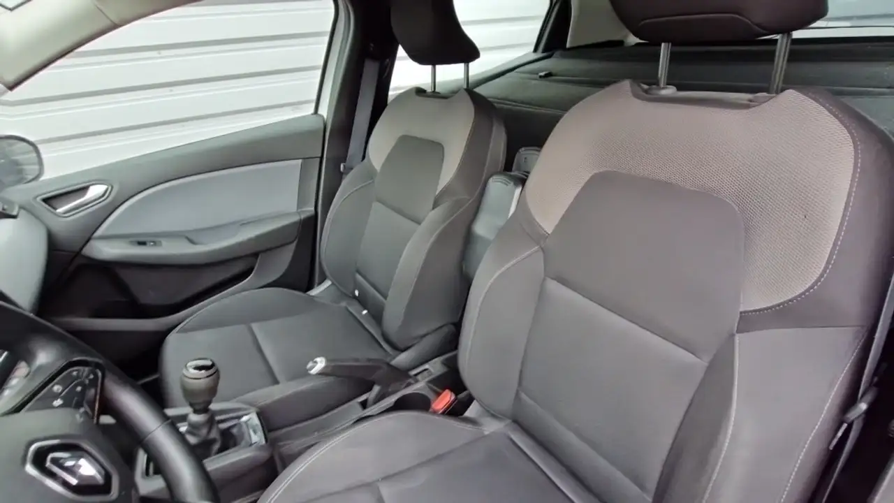 Renault Clio Citadine 5 portes — photo 10