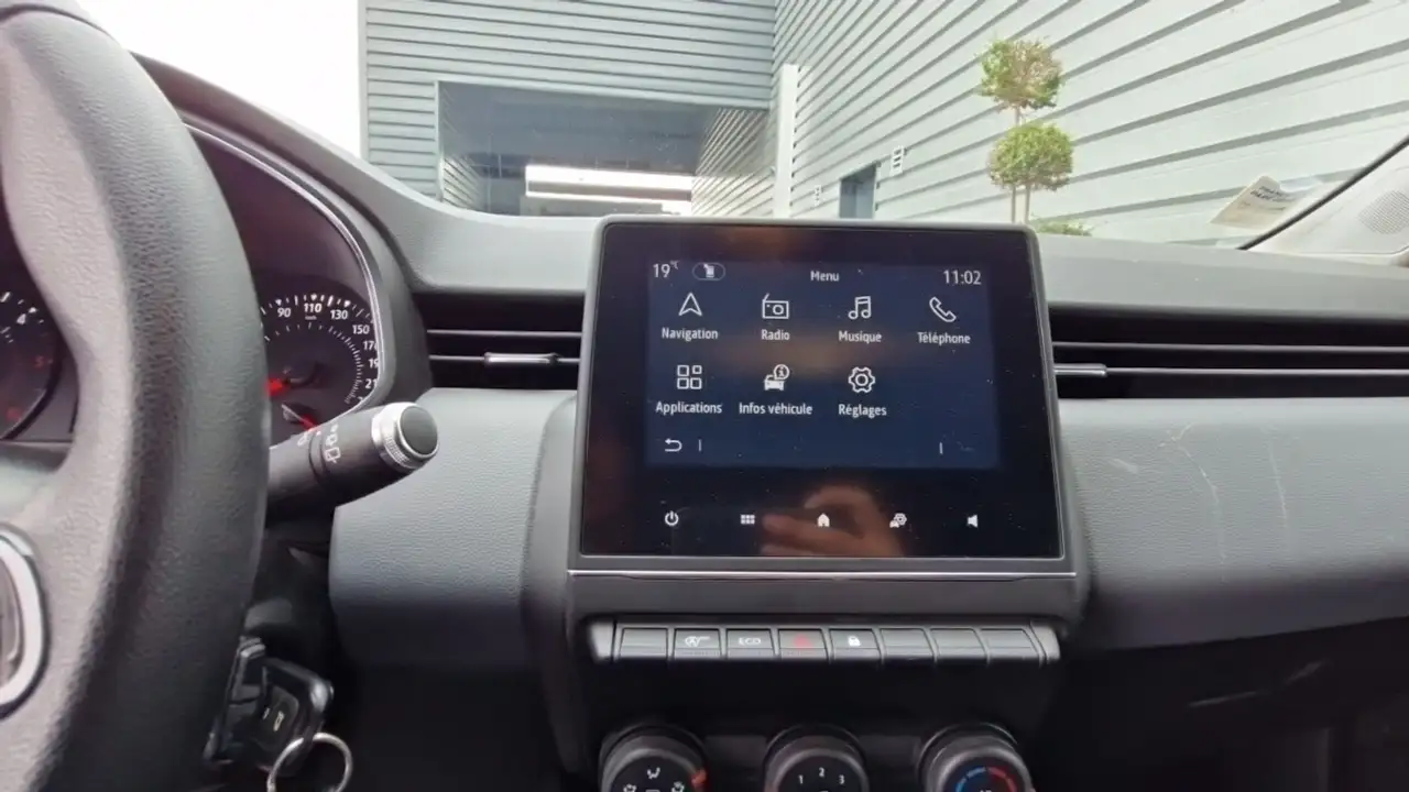 Renault Clio Citadine 5 portes — photo 18