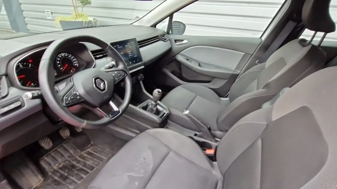Renault Clio Citadine 5 portes — photo 9