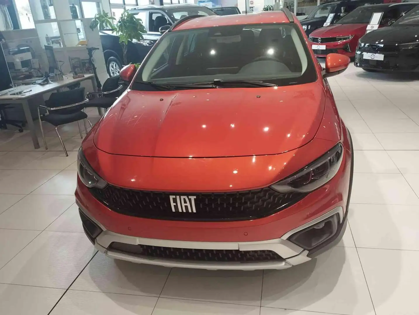 Fiat Tipo 1.5 Hybrid DCT 5 porte Cross Orange - 2