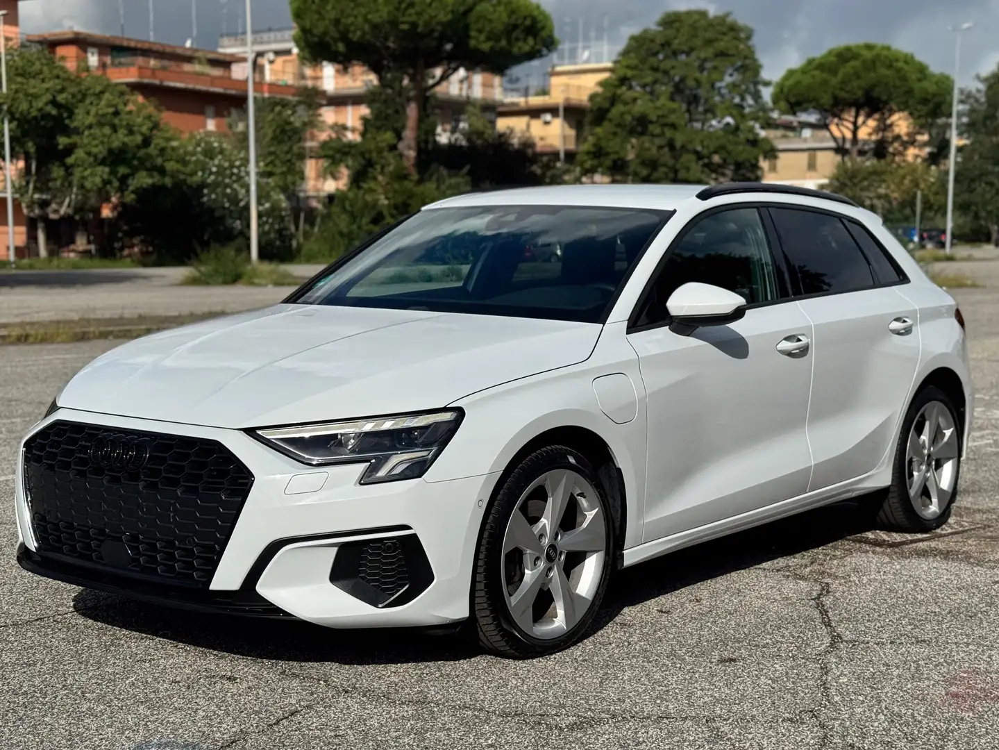 Audi A3 204cv PHEV S-Line S-Tronic Blanc - 1