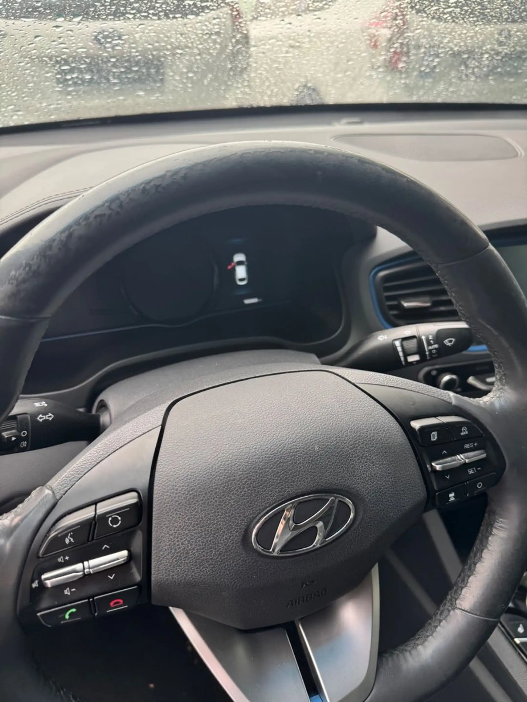 Hyundai IONIQ Ioniq Premium Hybrid — photo 8