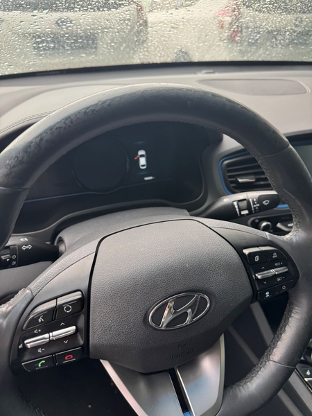 Hyundai IONIQ Ioniq Premium Hybrid — photo 8
