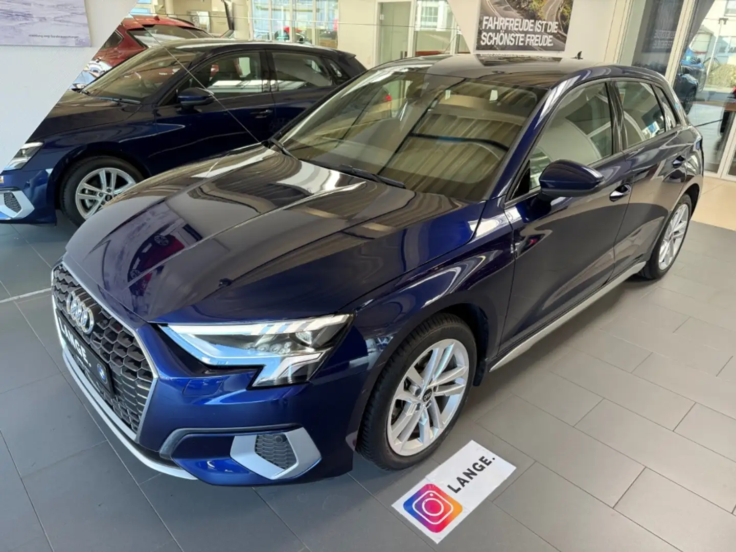 Audi A3 Sportback 1.5 35 TFSI Sports. SHZ ACC Matrix Blau - 1