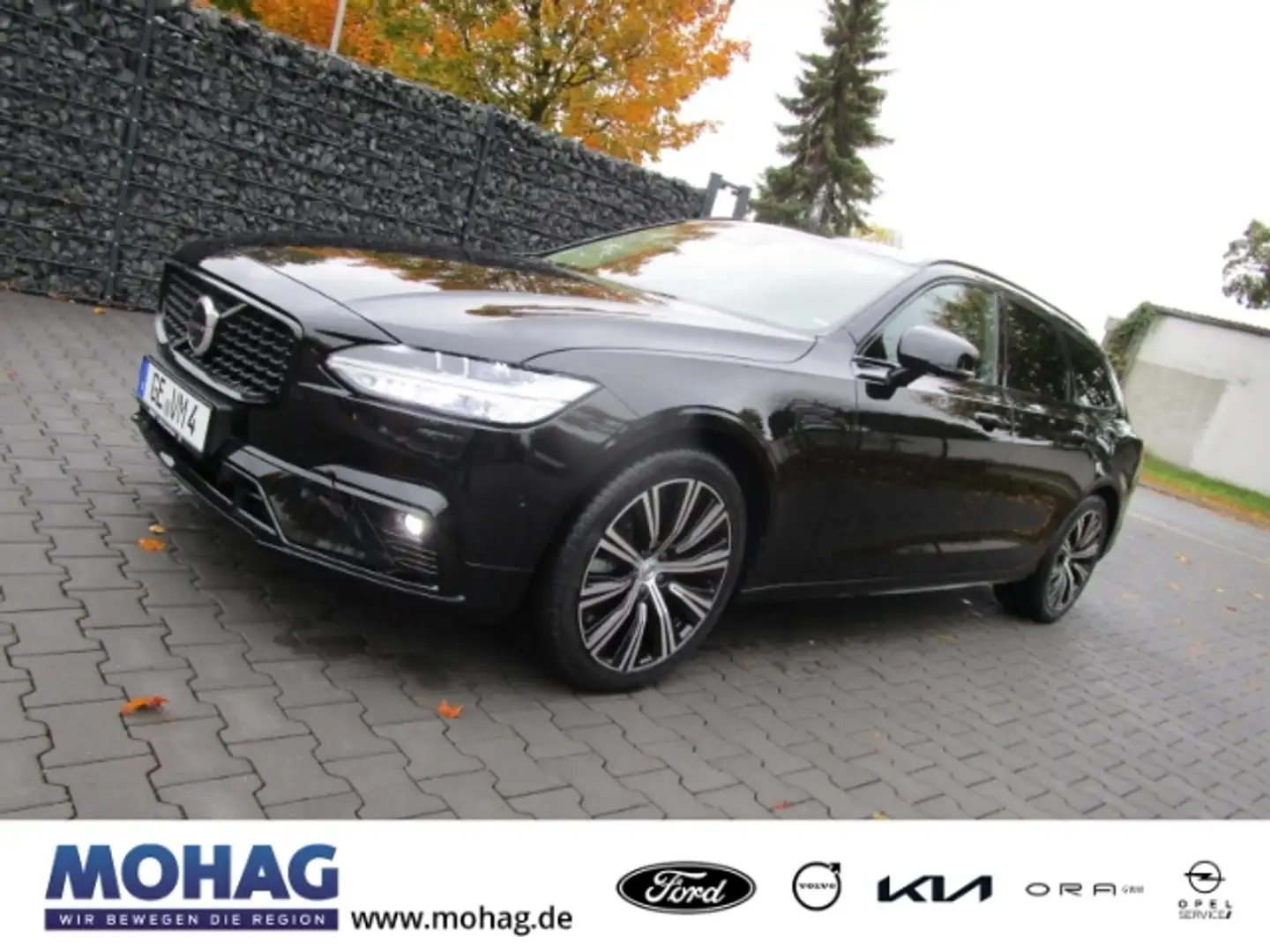 Volvo V90 Kombi B4 Benzin EU6d Plus Dark StandHZG digitales Schwarz - 1