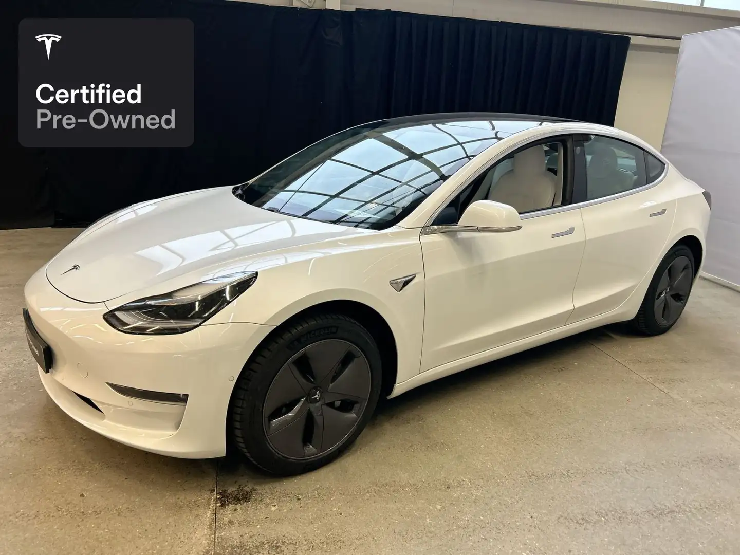 Tesla Model 3 Rear-Wheel Drive “Certified Pre-Owned” Blanc - 2