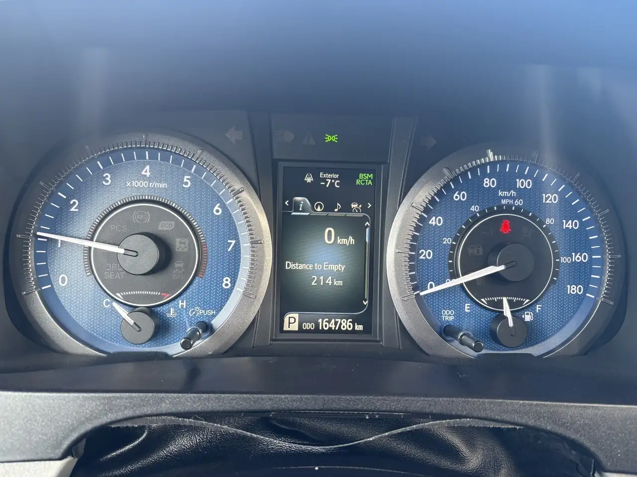 Toyota Sienna снимка Toyota Sienna