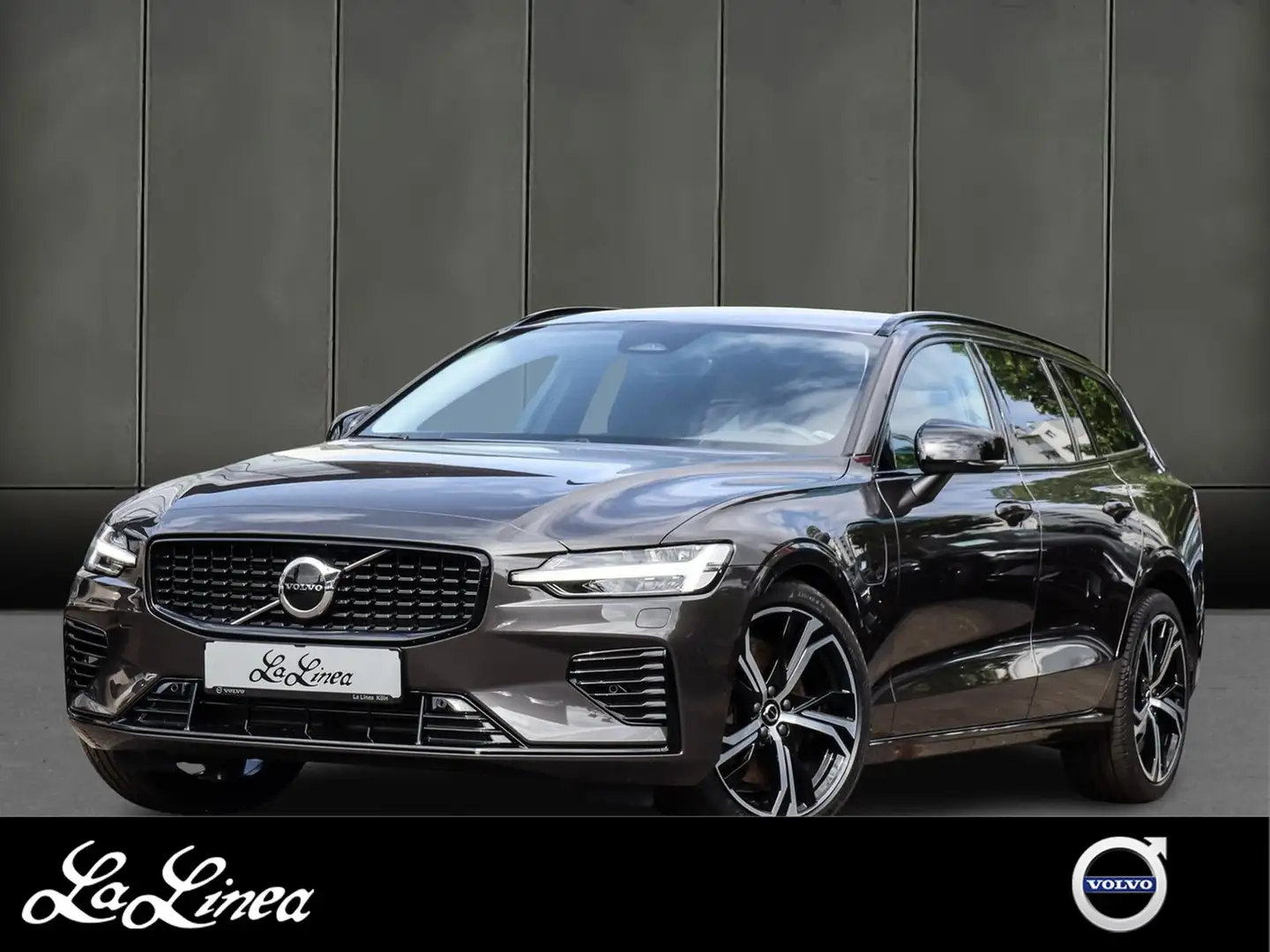 Volvo V60 T6 Recharge AWD Plus Dark NP: 72.190,-//BLIS/HK... Grijs - 1
