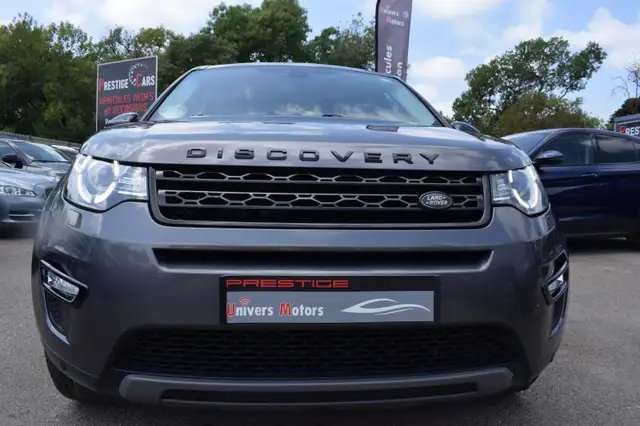 Land Rover Discovery Sport view 7