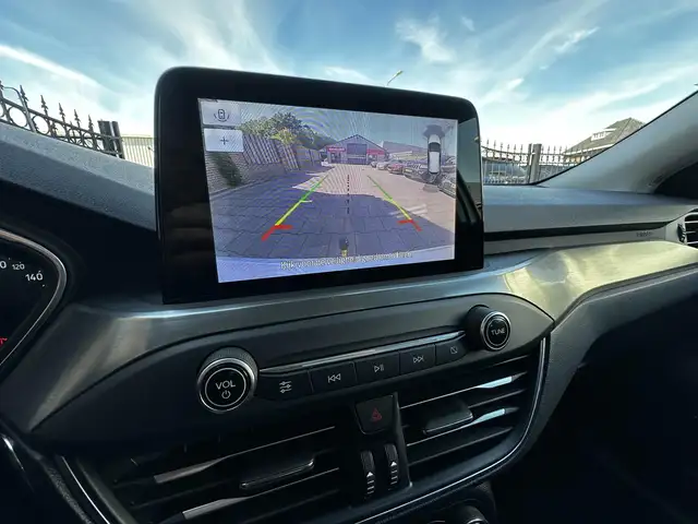 Ford Focus view 9