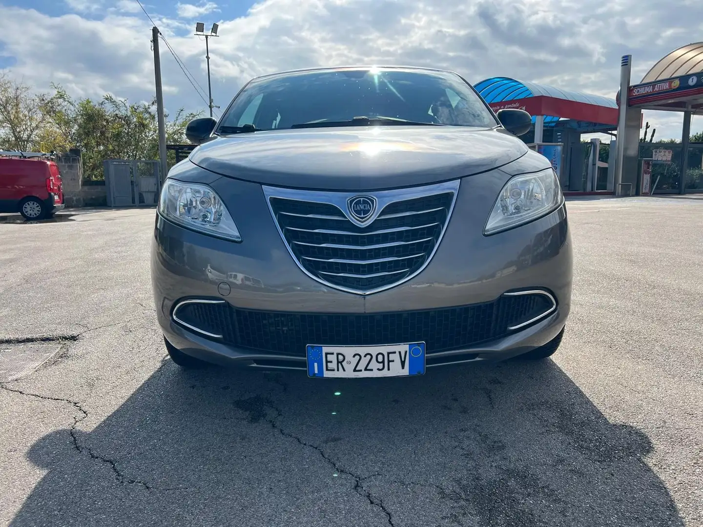 Lancia Ypsilon Ypsilon III 2011 1.3 mjt Platinum s Gris - 2