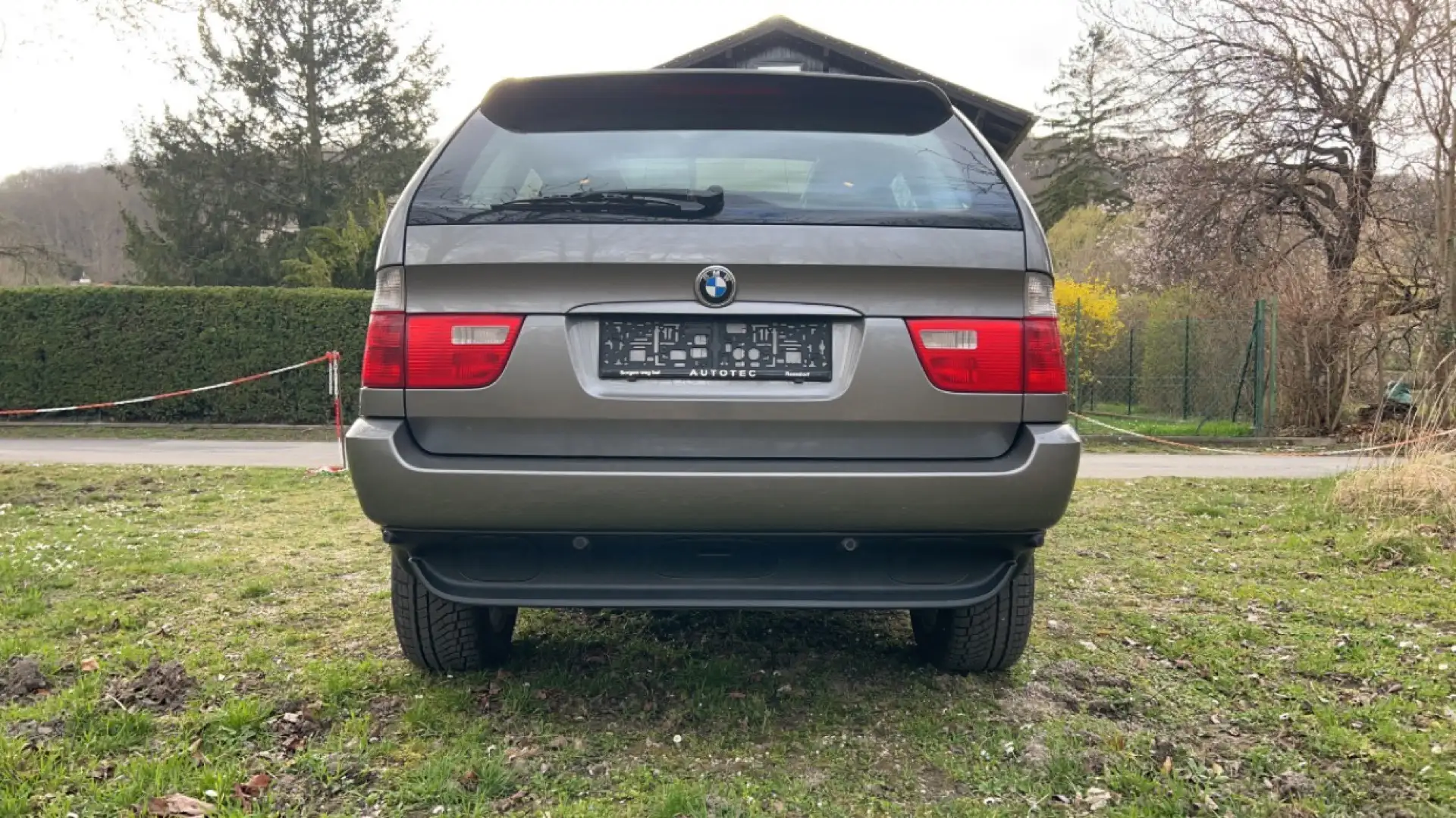 BMW X5 3,0d Österreich-Paket Aut. Gris - 2