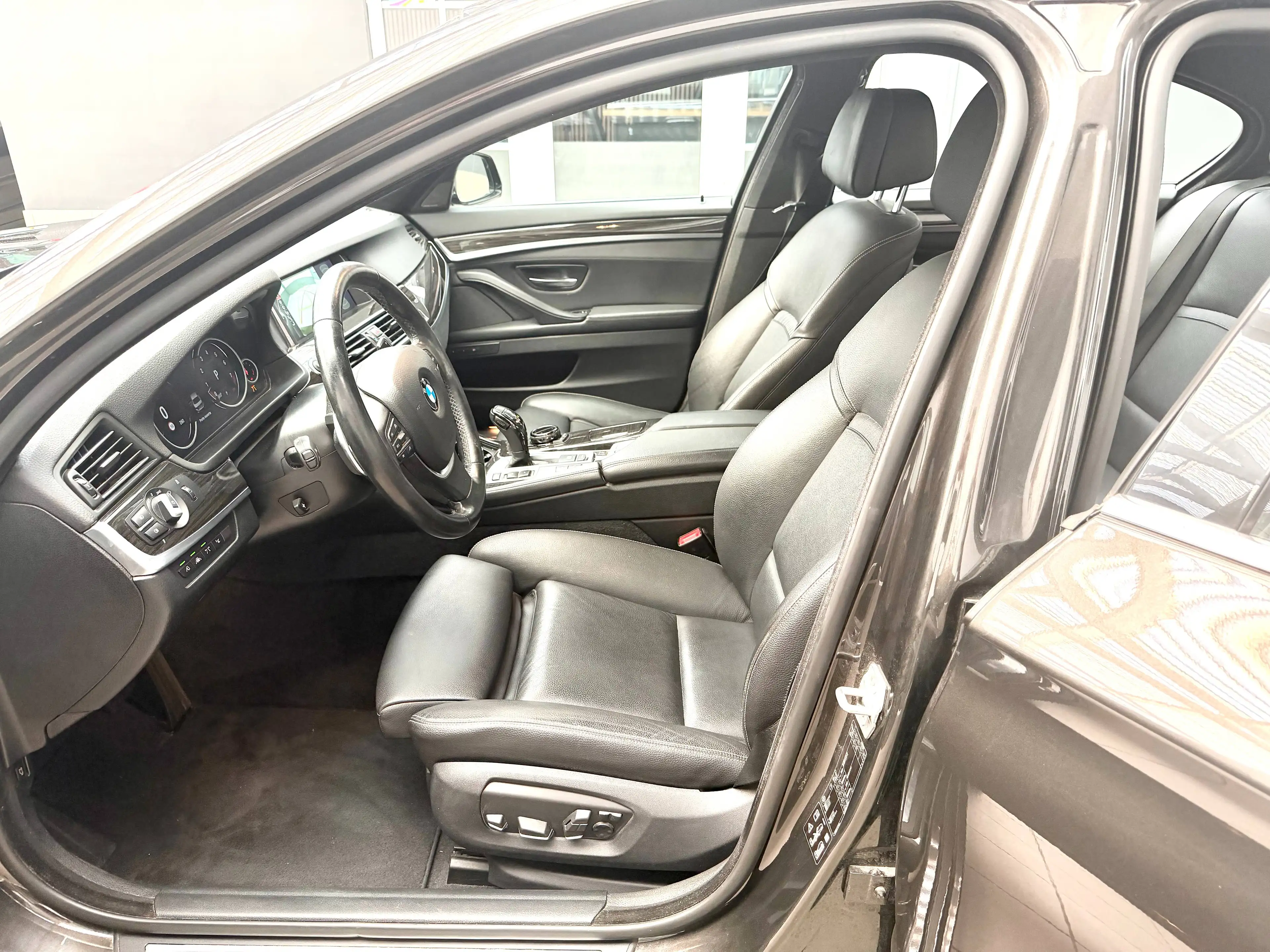BMW 535 iXA Luxury Line "127.000Km" Carnet Complet BMW Euro 6 Full Options — photo 9