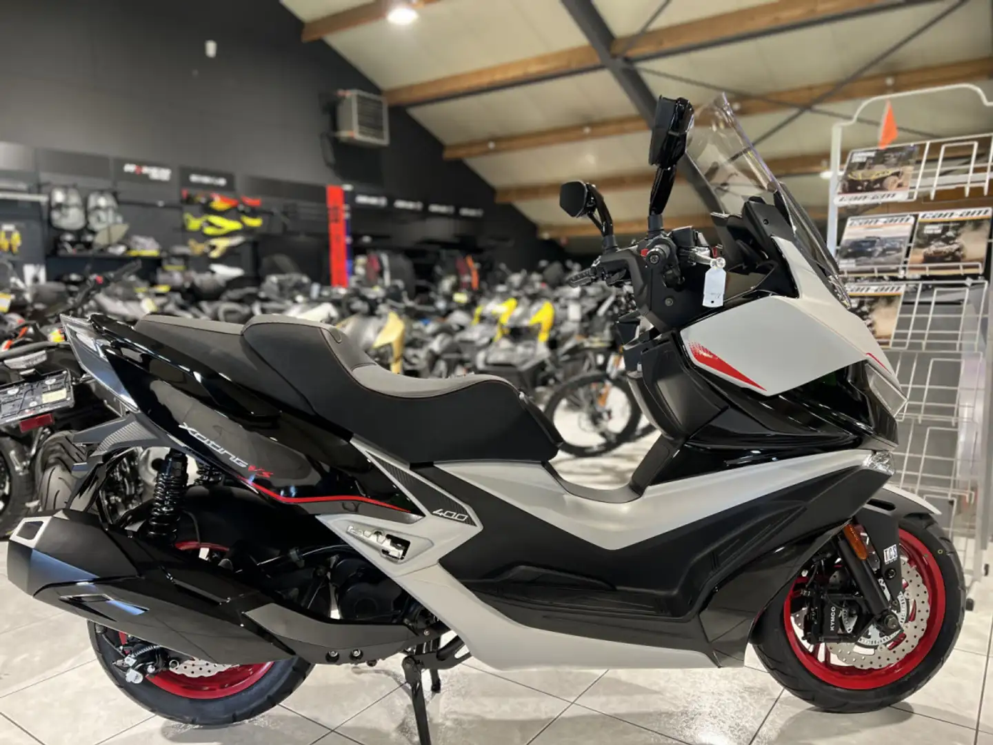 Kymco Xciting 400i VS SE Alb - 1