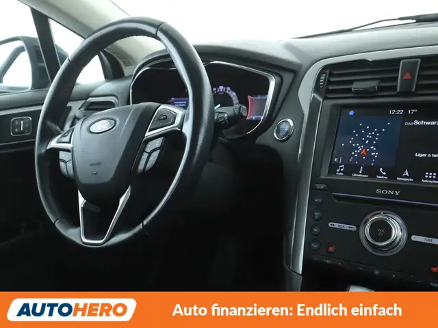 Ford Mondeo view 13