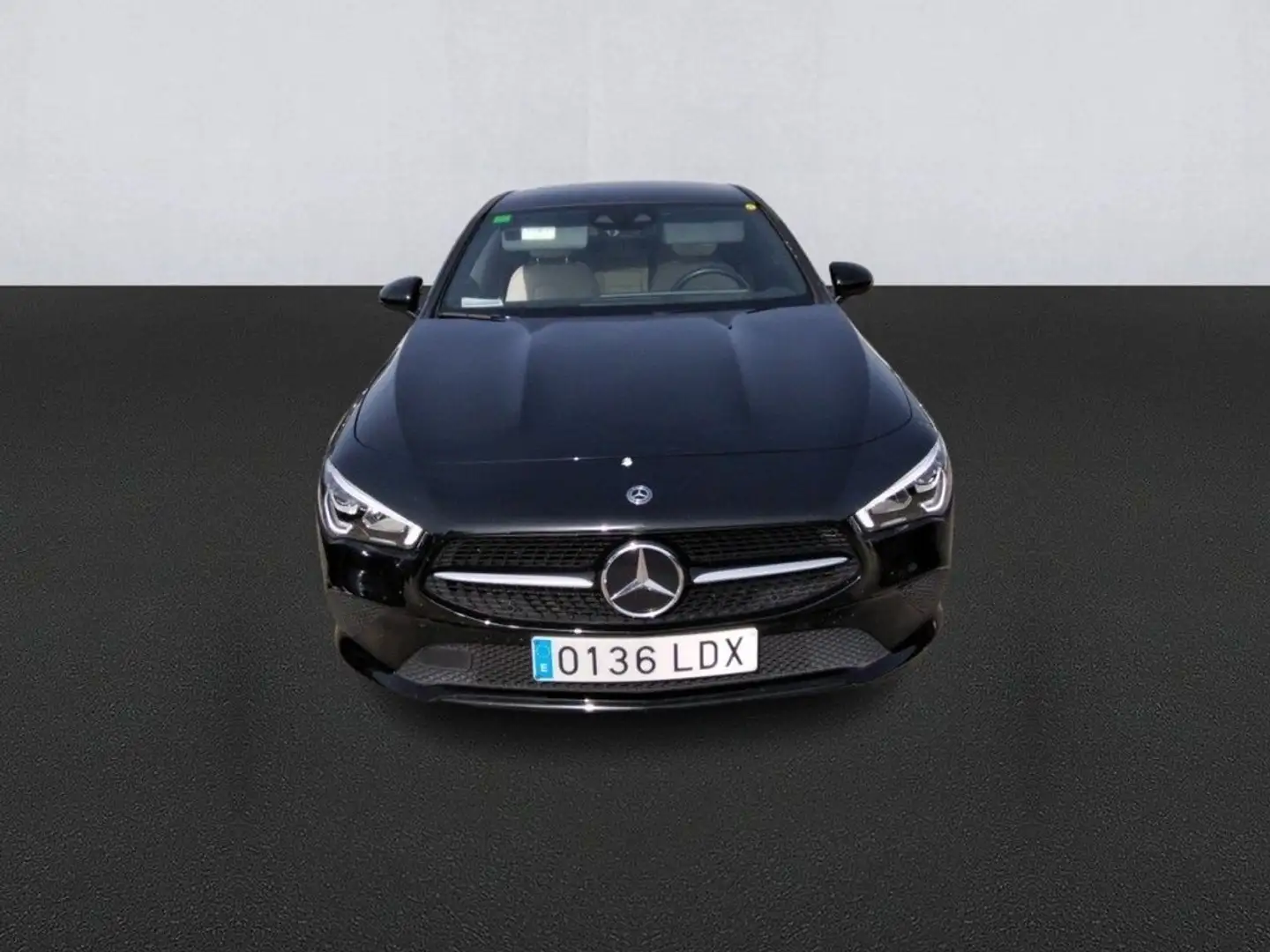 Mercedes-Benz CLA 200 Negro - 2