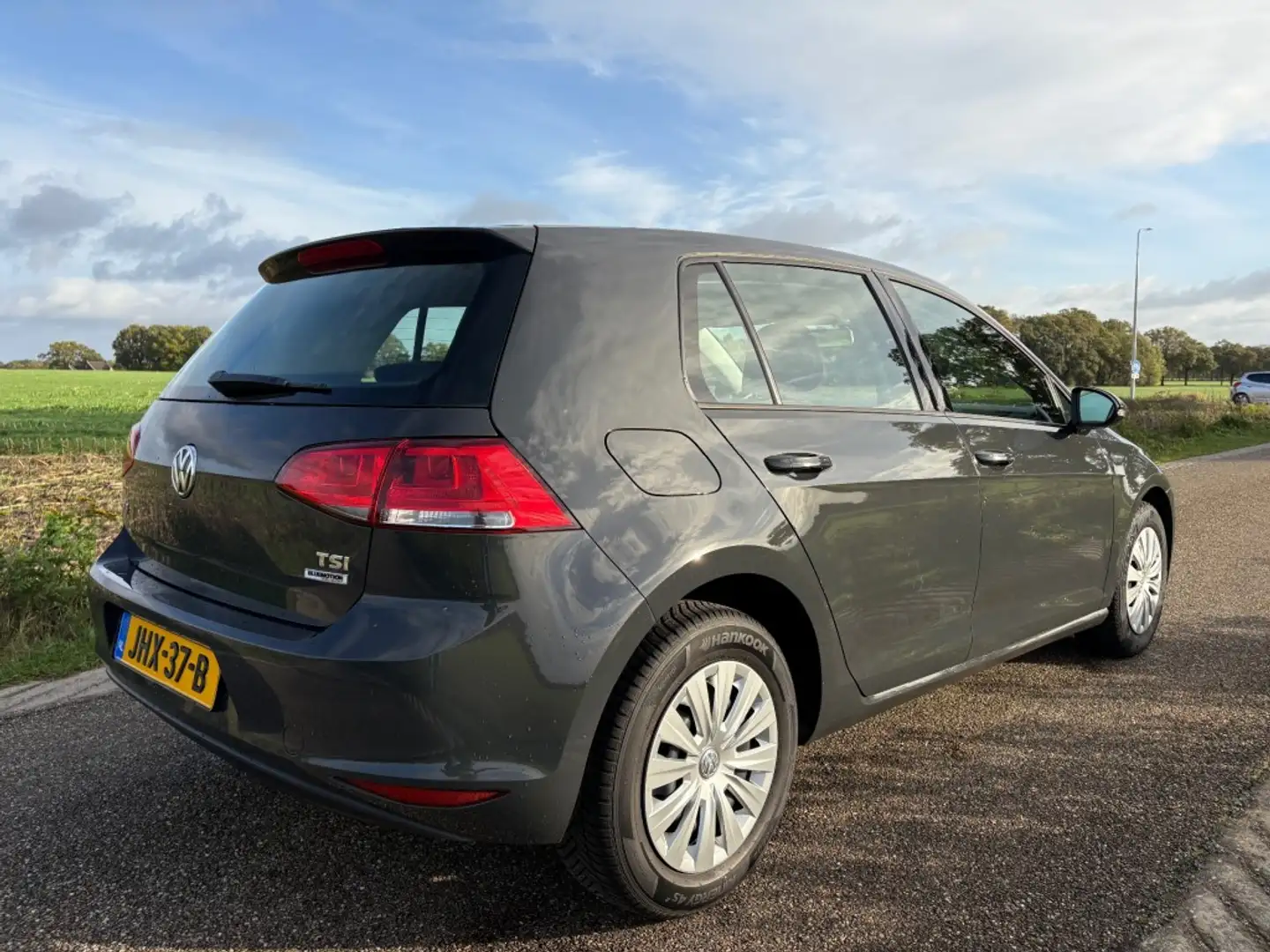 Volkswagen Golf 1.2 TSI TREND 86 PK / AIRCO / STOELVERWARMING / Gris - 2