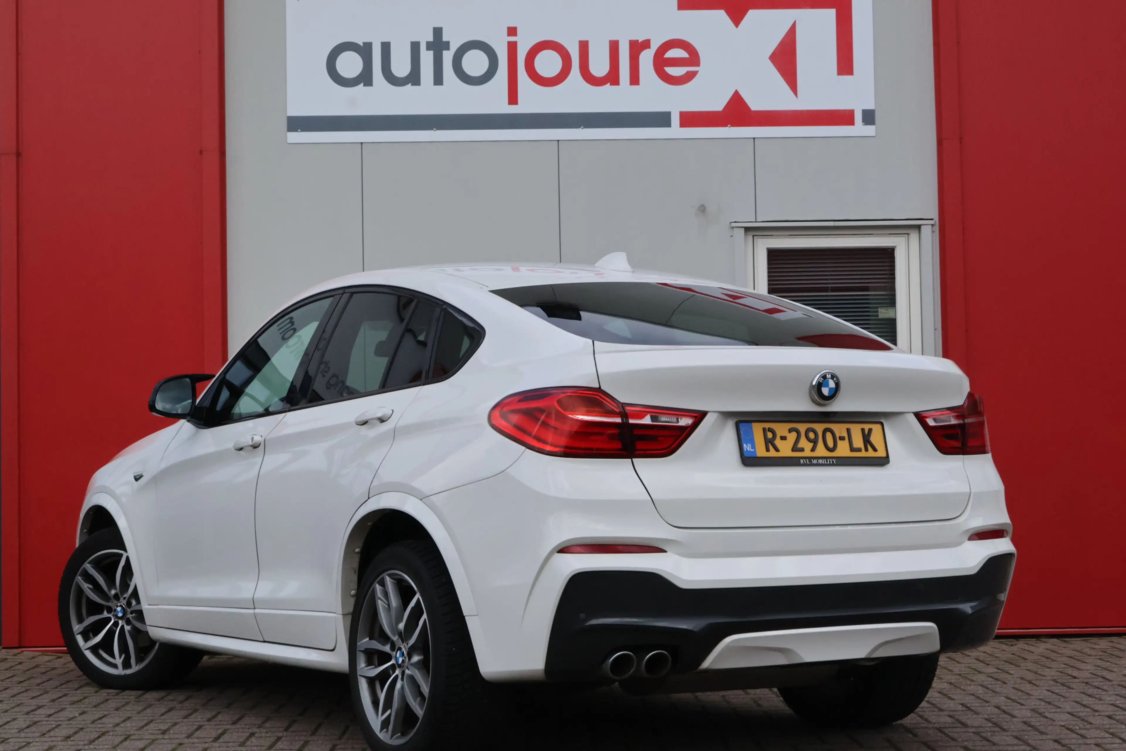 BMW X4 xDrive30d Centennial High Executive | 6-Cilinder | — photo 4