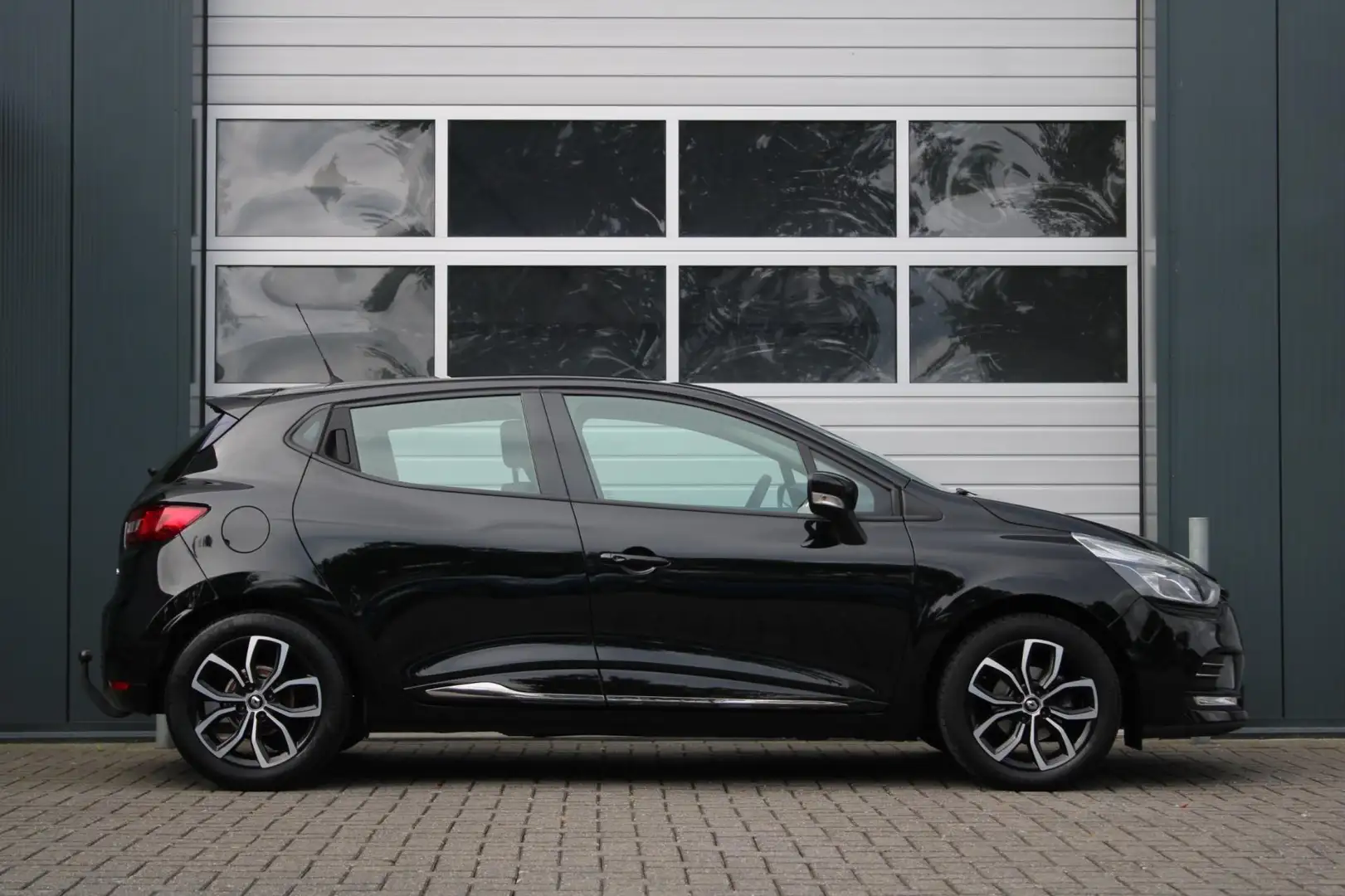 Renault Clio 0.9 TCe Zen Airco/Cruise/Navi/Bluetooth/PDC/LED/Ra Noir - 2