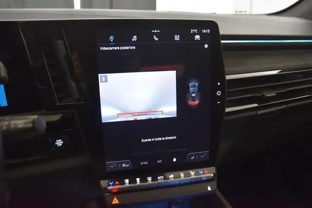 Renault Austral view 11