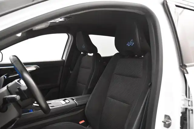 Renault Austral view 13