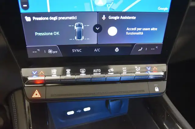 Renault Austral view 12