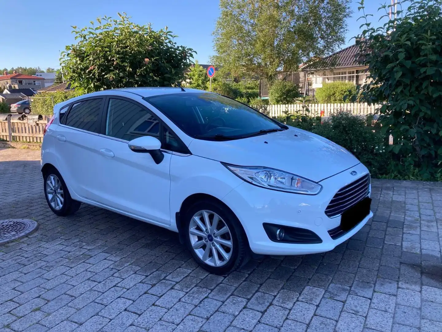 Ford Fiesta 1.0 EcoBoost Start-Stop SYNC Edition Weiß - 1