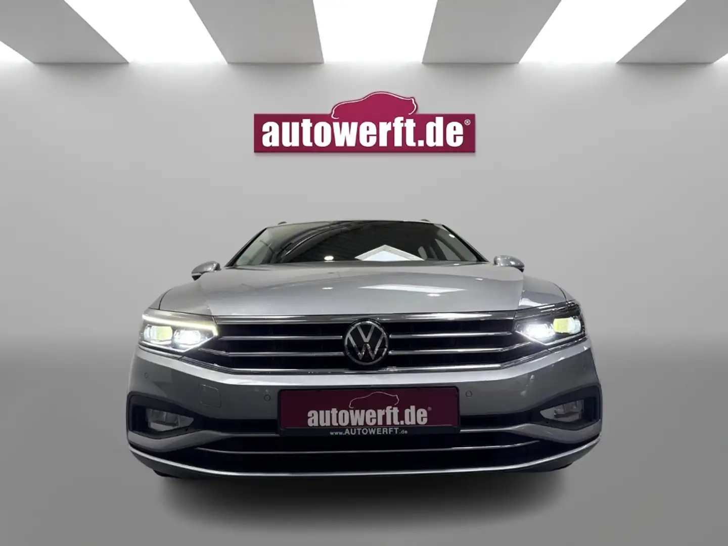 Volkswagen Passat Variant 2.0 TDI DSG VIRTUAL MATRIX AHK 360 CAM NAVI PDC SH Silber - 2