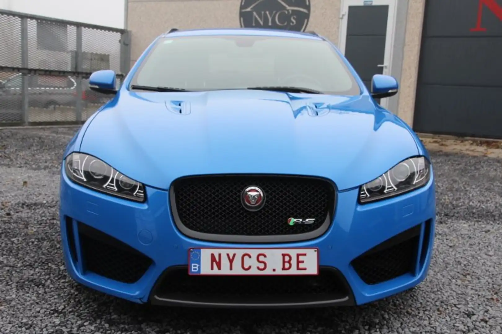 Jaguar XF XFR-S Sportbrake 550cv 1 of 61 Blau - 2