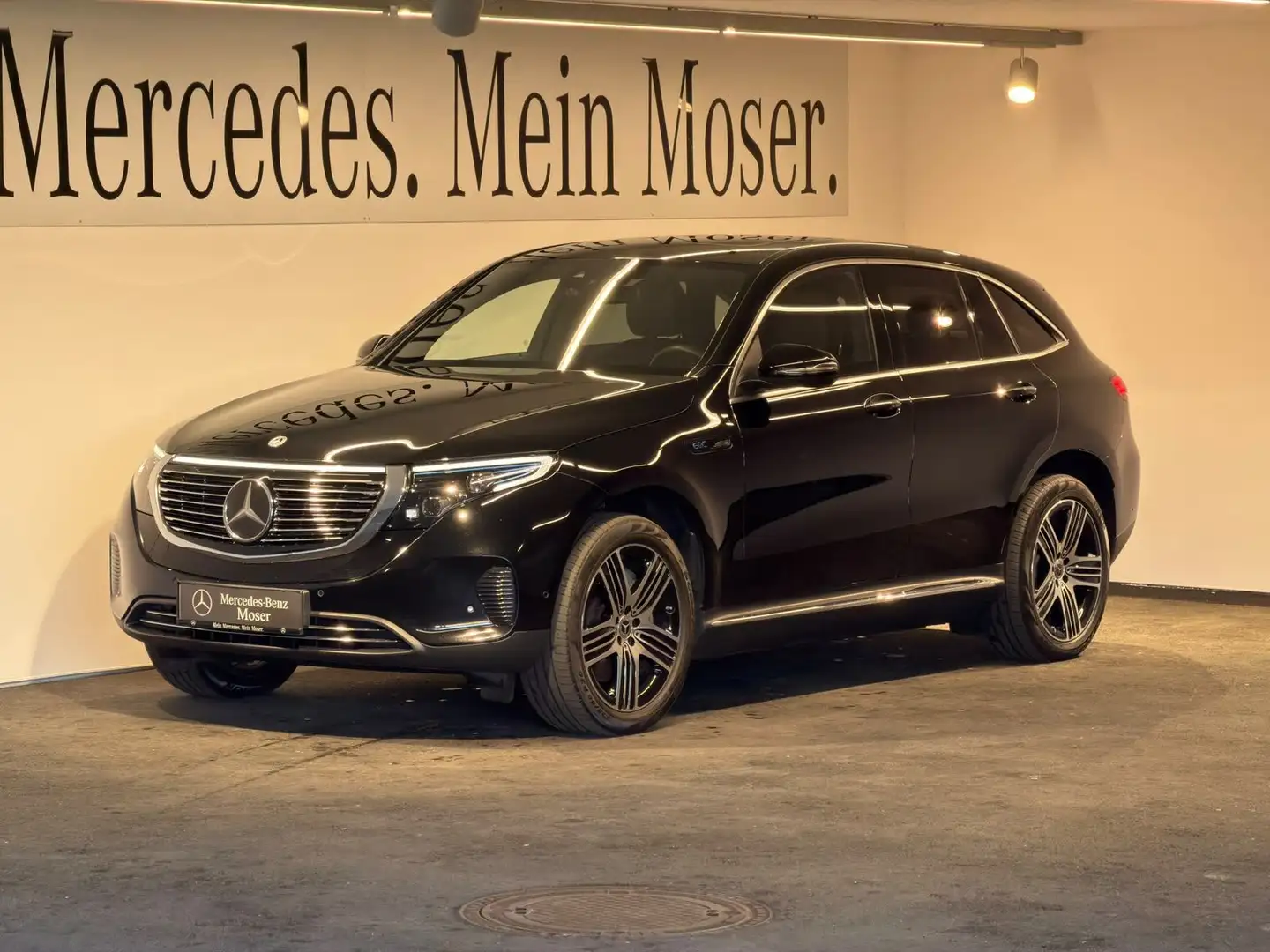 Mercedes-Benz EQC 400 4MATIC Schwarz - 2