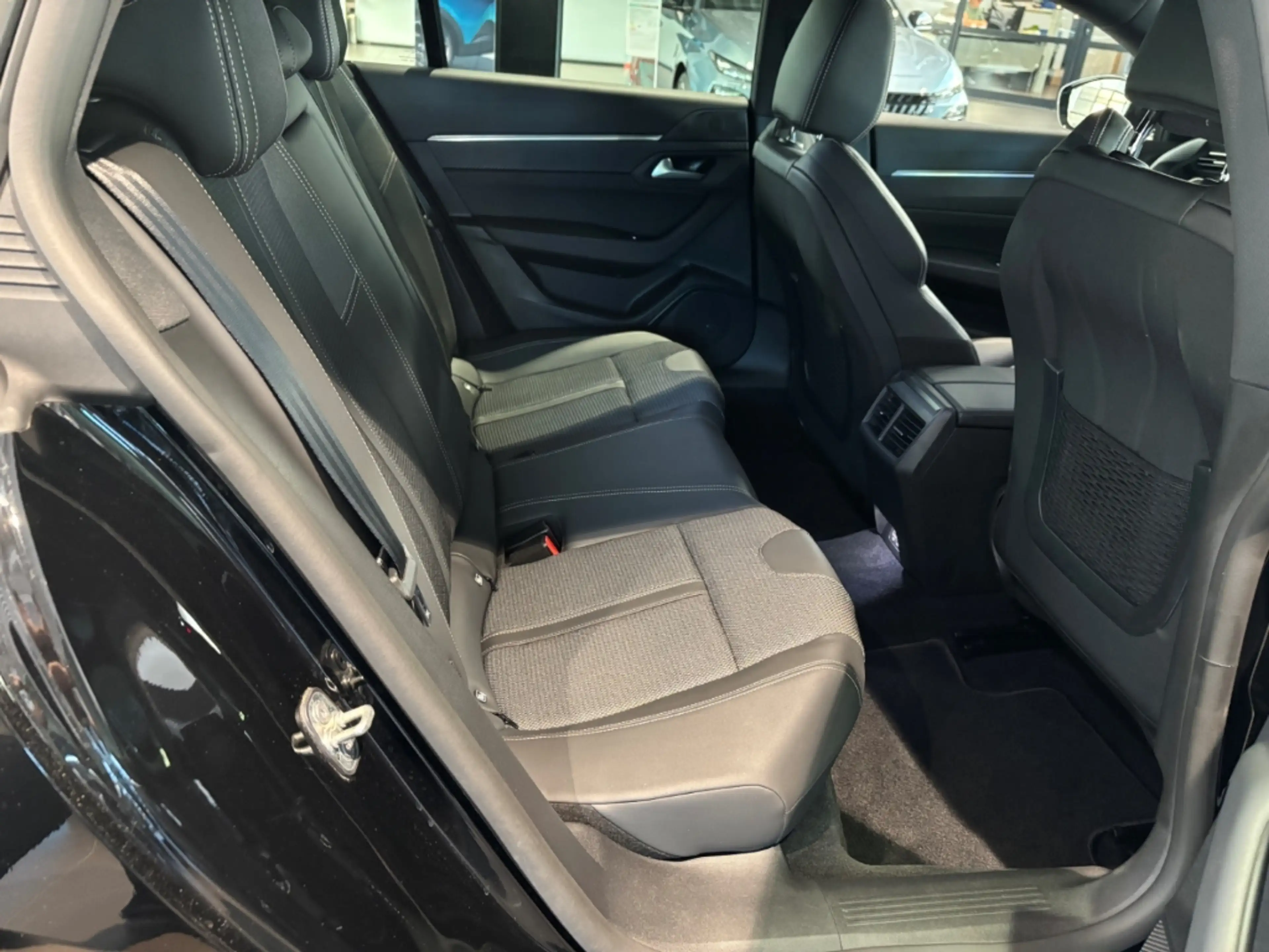 Peugeot 508 SW Allure 130 EAT8 KOMFORTSITZE SITZHEIZUNG — photo 14