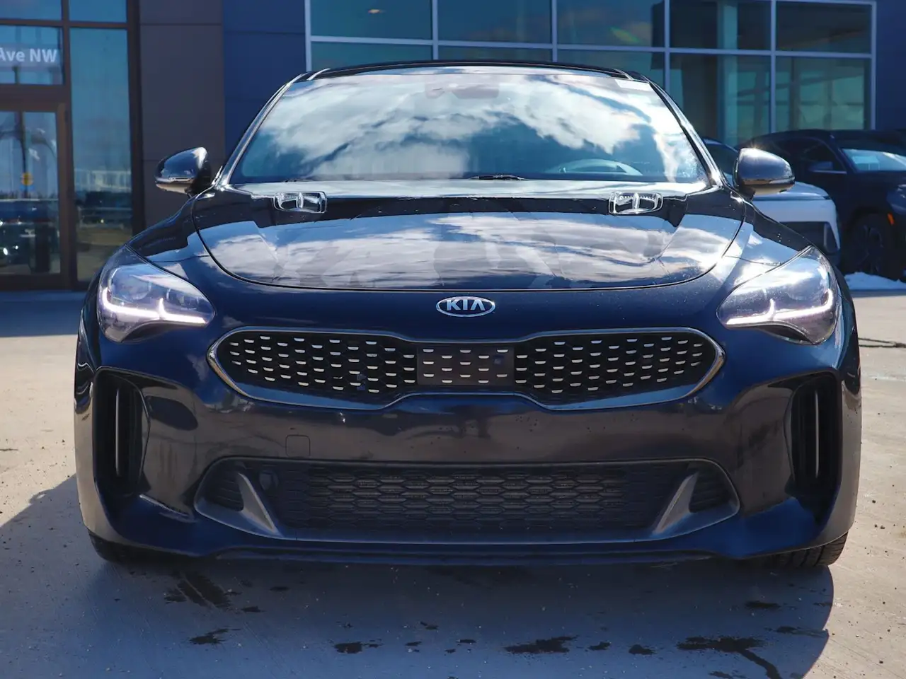 Kia Stinger снимка Kia Stinger