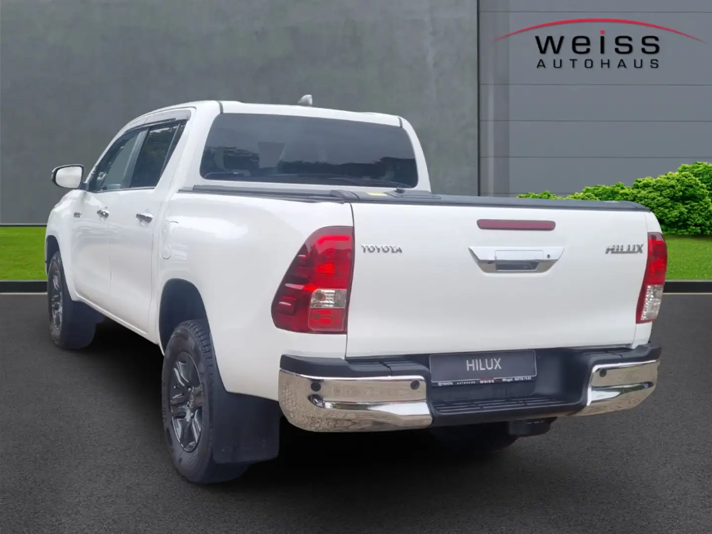 Toyota Hilux 2.4D 4x4 Double Cab Comfort*NAV*Sperrdiff*AppleCar Weiß - 2