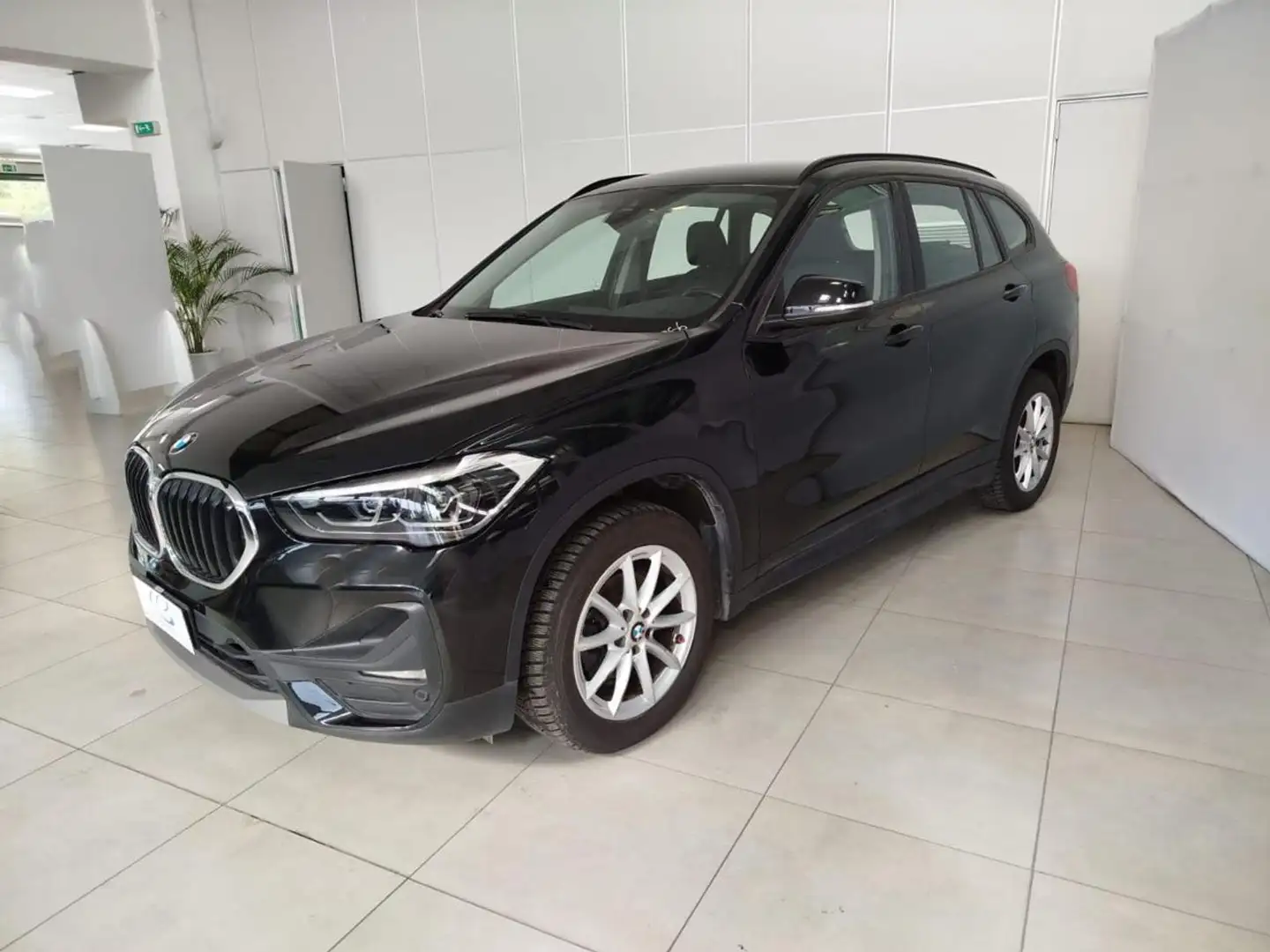 BMW X1 SDrive16d Business Advantage Czarny - 2