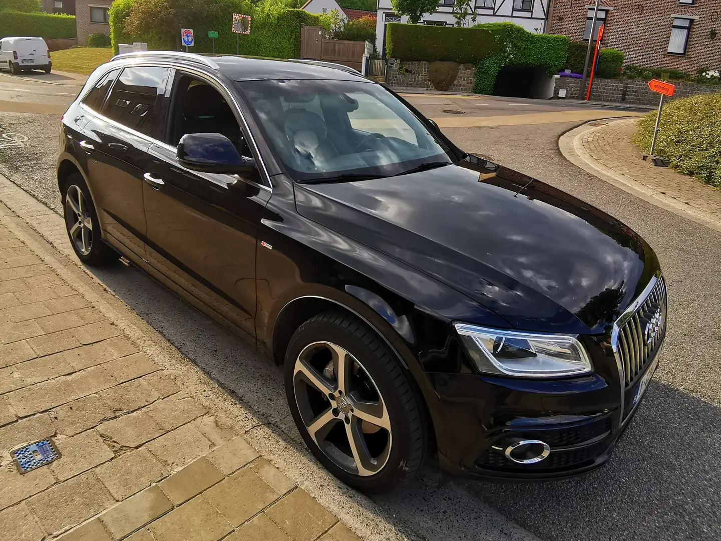 Audi Q5 Q5 2.0 TDi Q clean diesel S line S tronic Zwart - 1