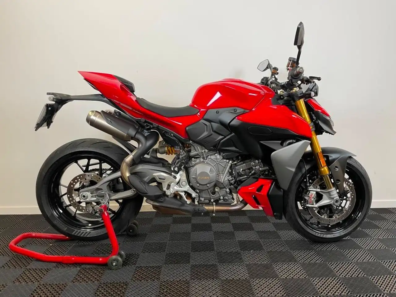 Ducati Streetfighter