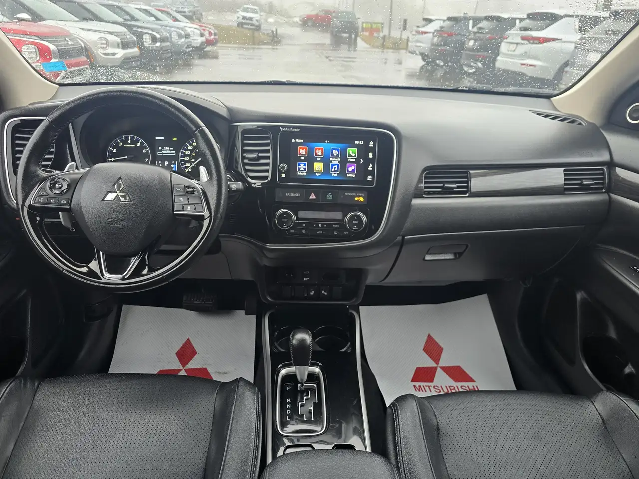 Mitsubishi Outlander снимка Mitsubishi Outlander