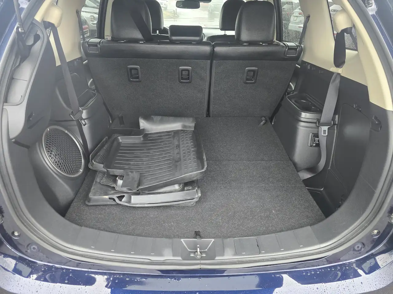 Mitsubishi Outlander снимка Mitsubishi Outlander