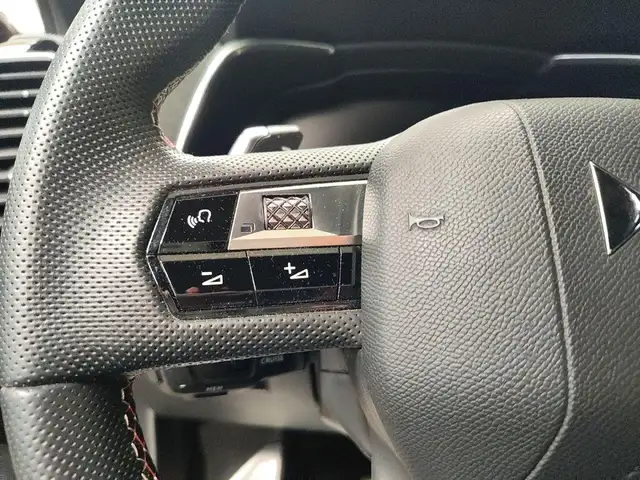 DS Automobiles DS 7 Crossback view 15
