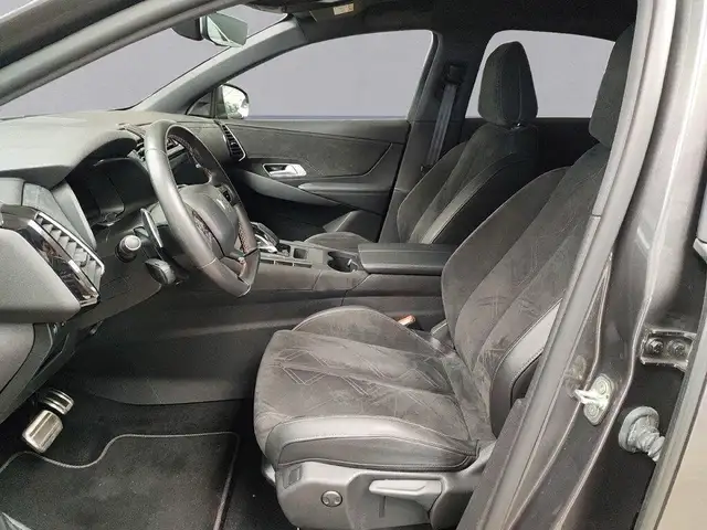 DS Automobiles DS 7 Crossback view 10