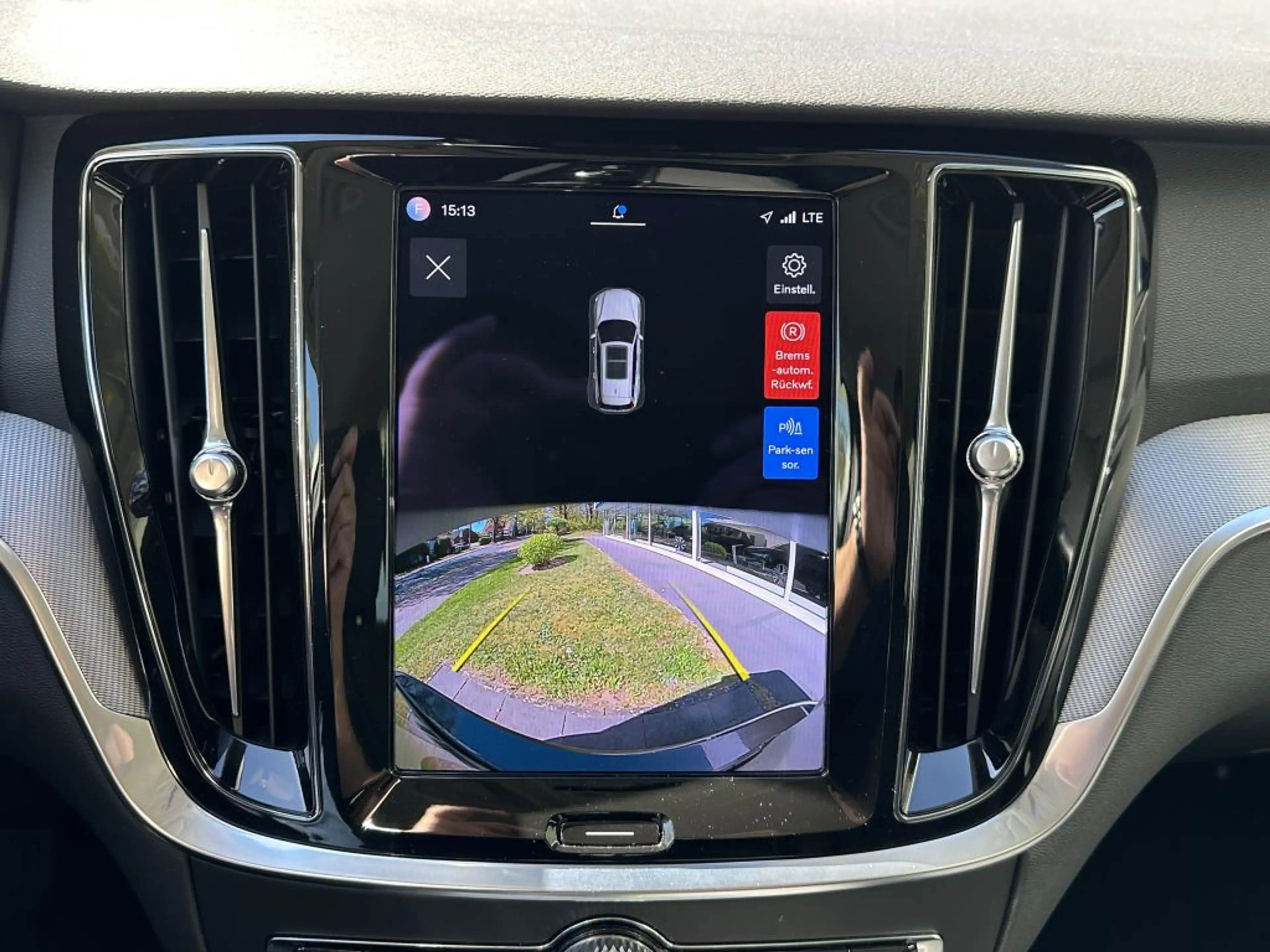 Volvo V60 Cross Country B4 D AWD Plus — photo 8