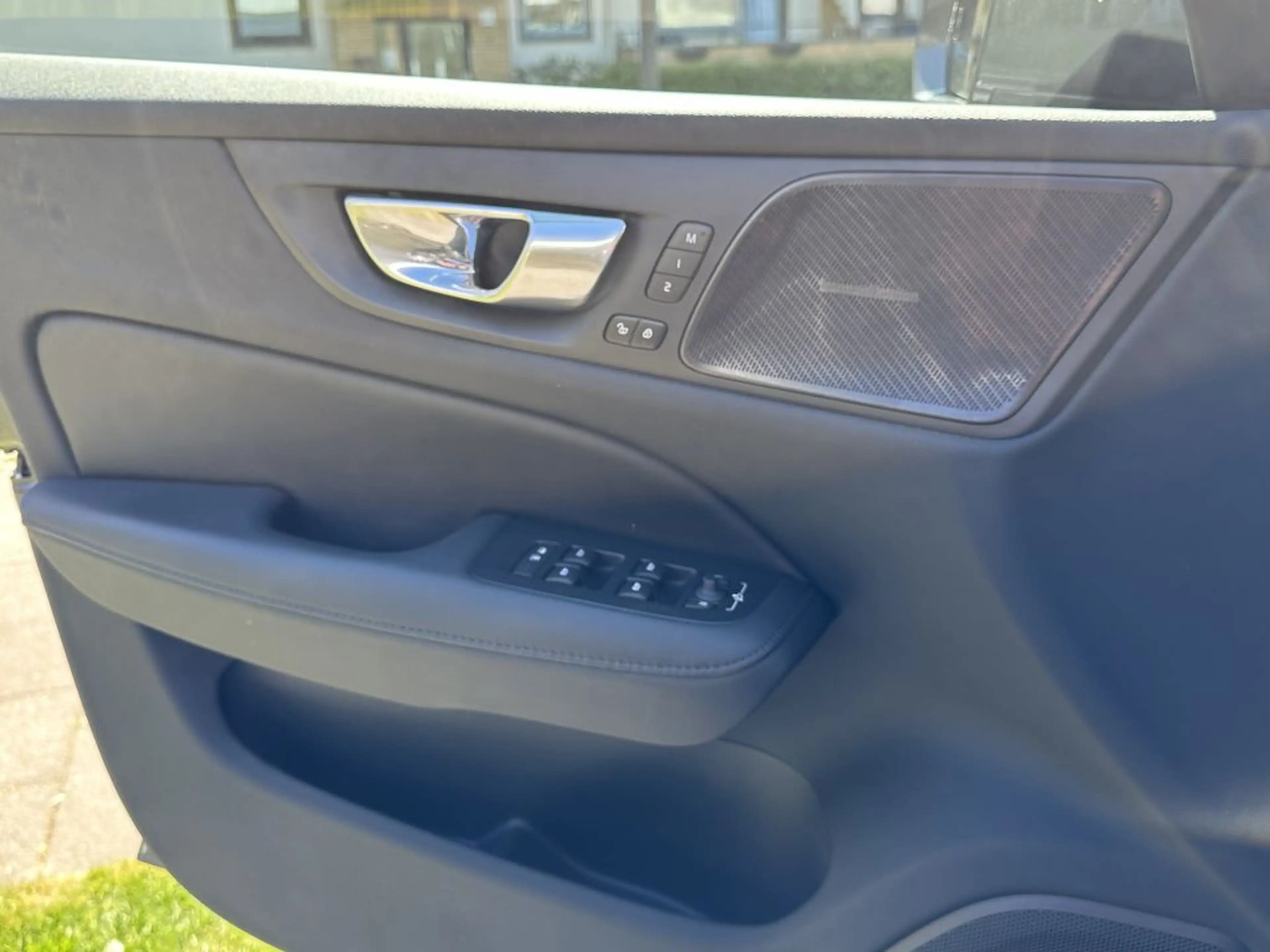 Volvo V60 Cross Country B4 D AWD Plus — photo 10