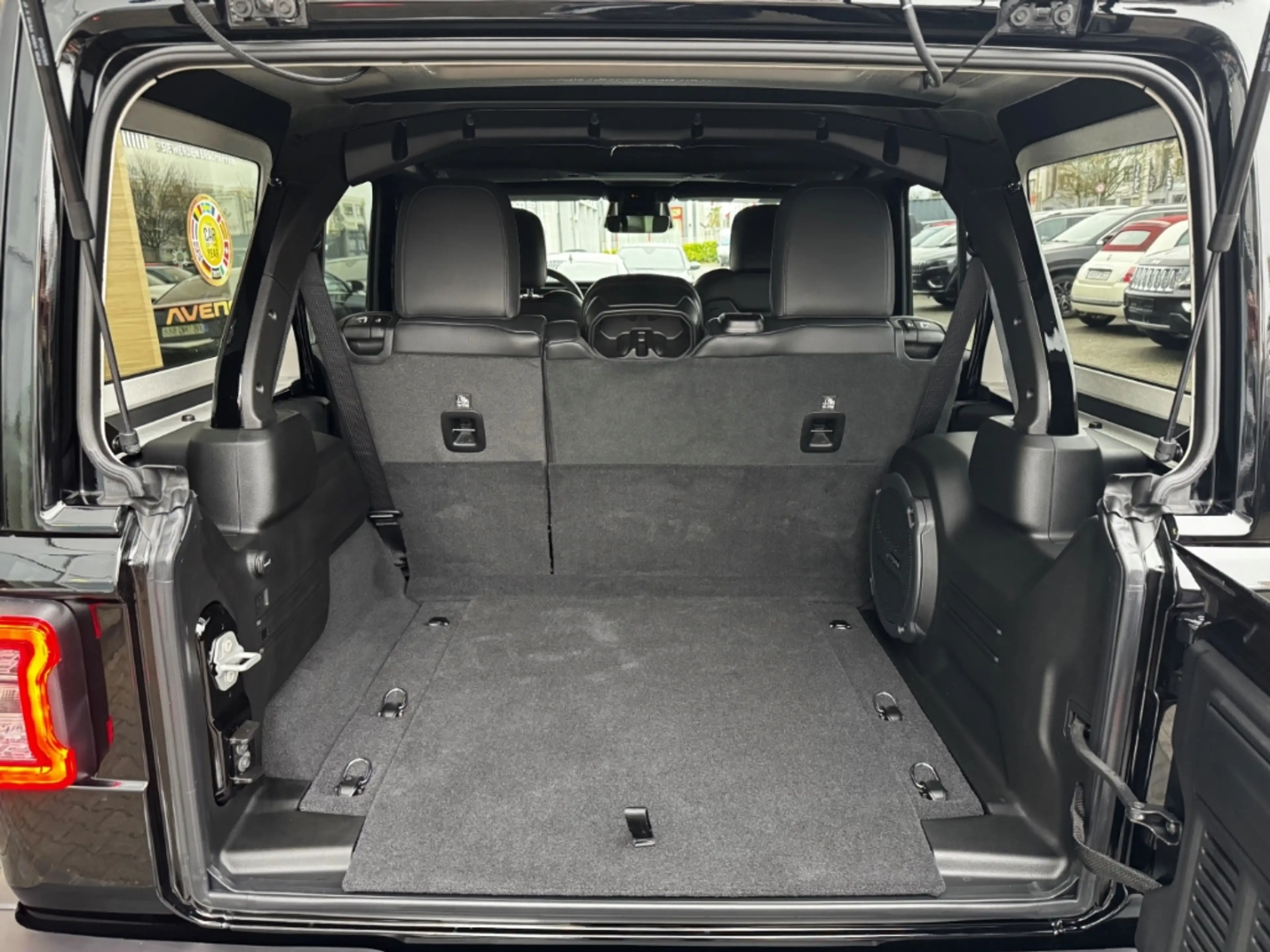 Jeep Wrangler Sahara Hardtop Navi Soundsystem LED Sperrdiff. ACC — photo 7