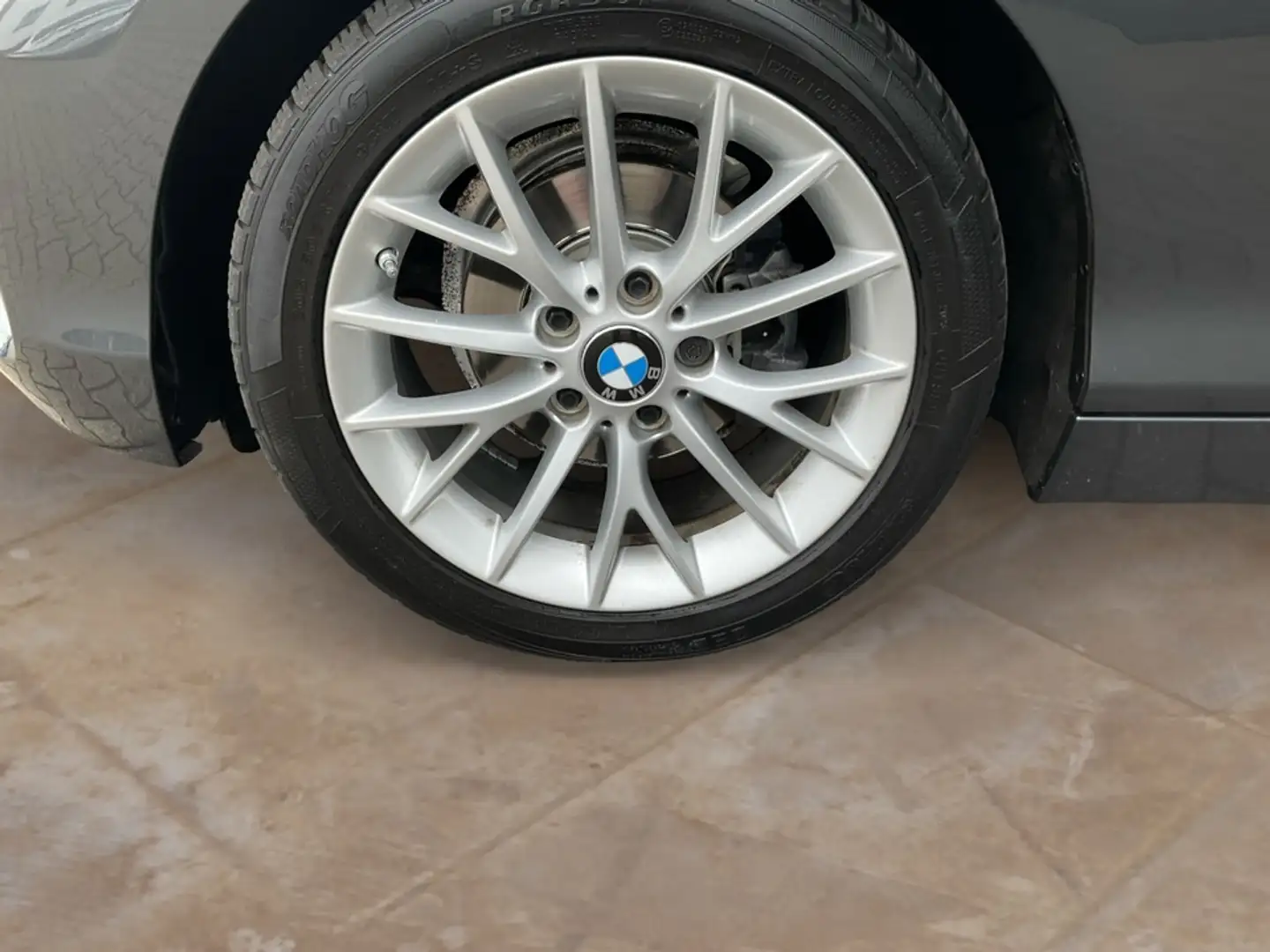 BMW 118 i Advantage + GARANTIE Gris - 2