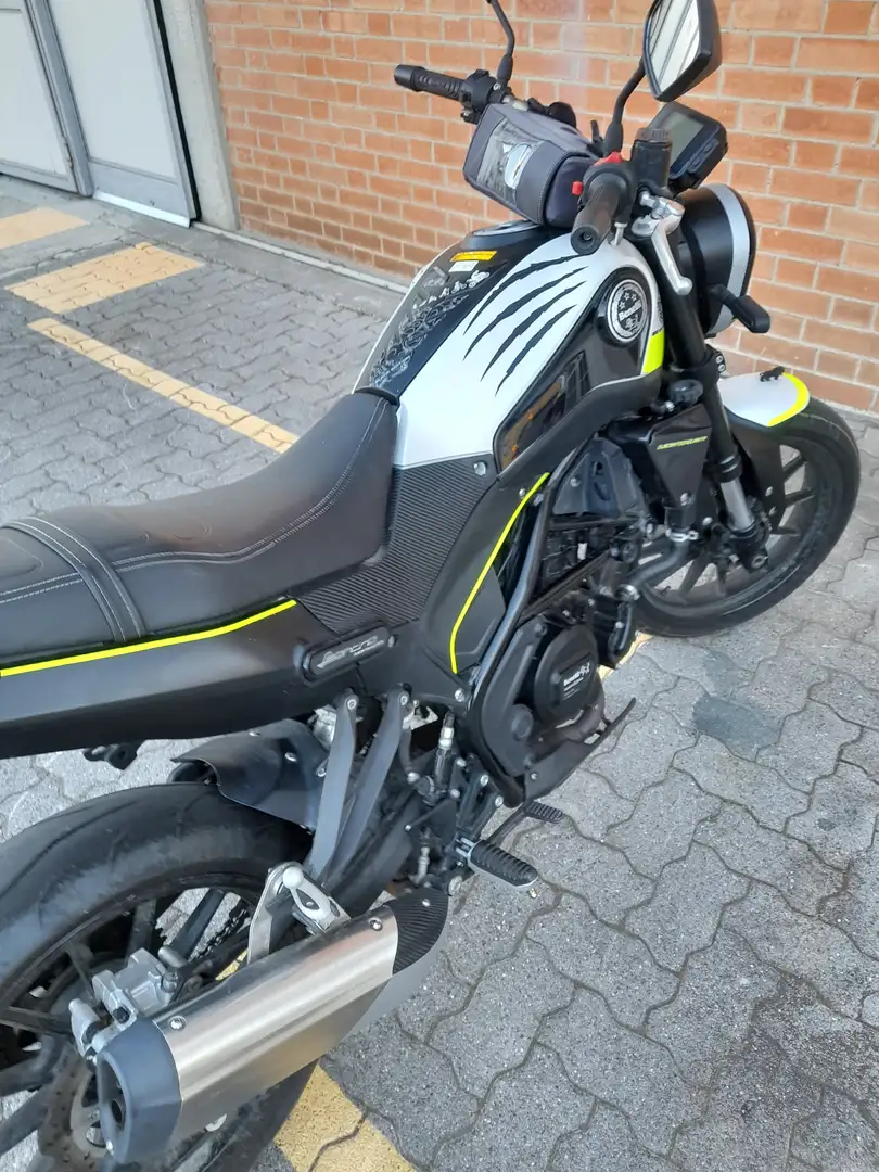 Benelli Leoncino 250 Bianco - 1