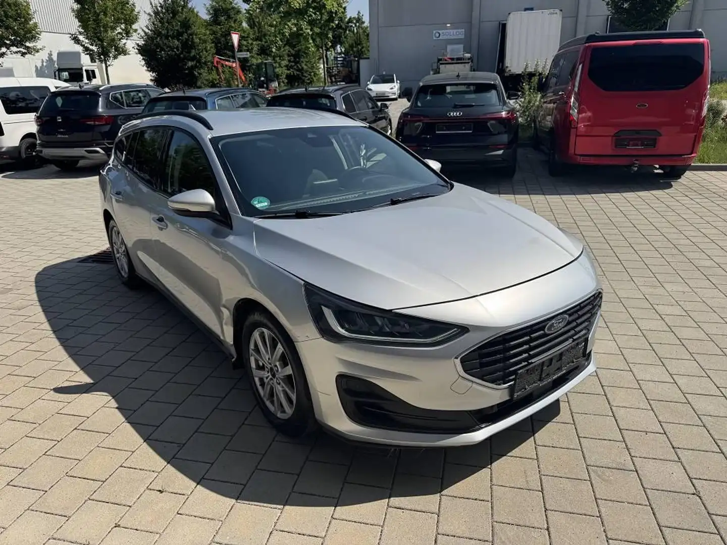 Ford Focus Turnier 1.5 TDCi *Scheckheft* COOL&CONNECT Silber - 1