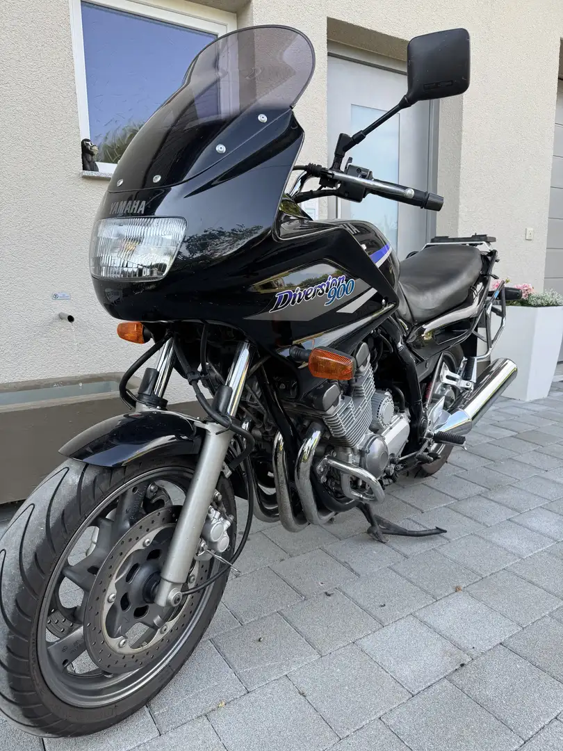 Yamaha XJ 900 Noir - 1